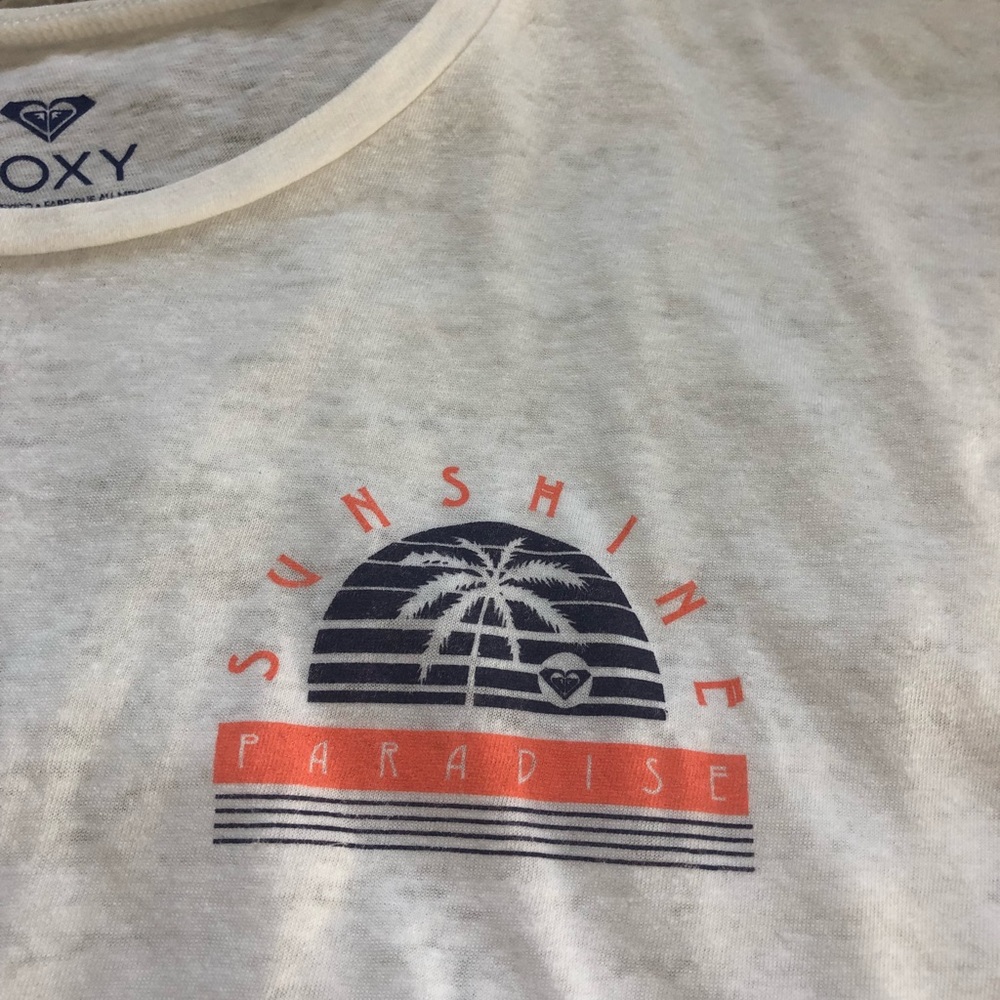 Cropped Roxy Shirt - Picture 4 of 5
